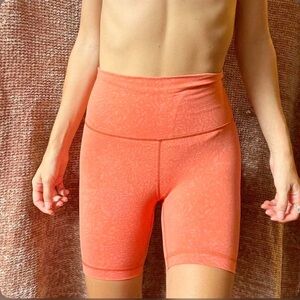 Lululemon Wunder Train High-Rise Short 6" in Crunch Warm Coral